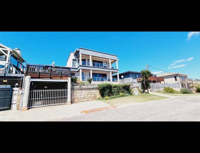 9 BEDROOM HOUSE FOR SALE IN DE BAKKE